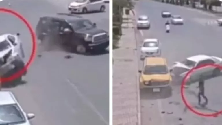 شاهد.. شاب يطير من داخل سيارته بعد اصطدامه بسيارة أخرى