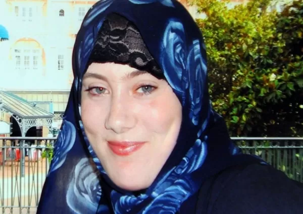 قصة الأرملة البيضاء المطلوبة للانتربول الدولي وسبب تواجدها في اليمن؟