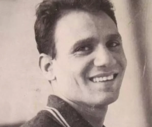 حكاية الفنان زير النساء تزوج سبع مرات واتهم عبد الحليم حافئ بتهمة اخلاقية خطيرة