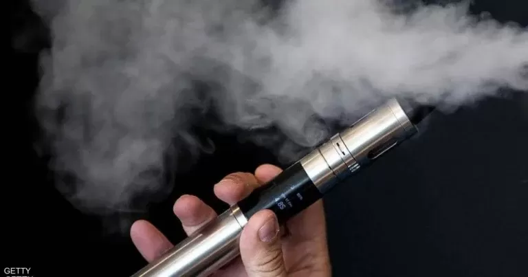 قرار عاجل من الزكاة والجمارك حول السجائر الالكترونية في السعودية