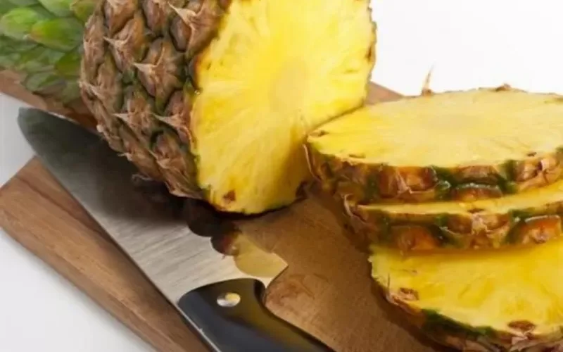 فاكهة عظيمة تفتت الحصوات وتدر البول وتقضي على الإمساك كل هذا في ساعات فقط