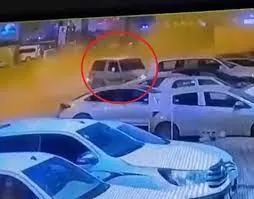 نهاية مروعة لمفحط في وسط ارقى احياء الرياض