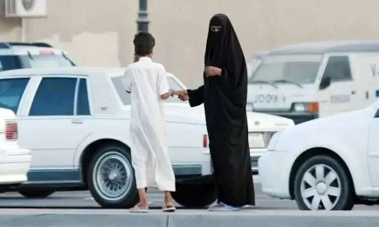 السعودية تقر هذه العقوبة القاسية بحقك في حال ساعدت أي متسول