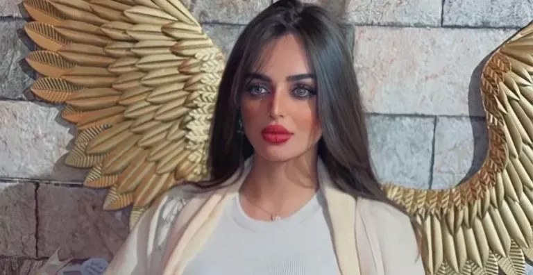 شاهد رهف القحطاني تعترف كيف دمرت حياة شقيقها بسبب وقاحتها