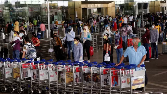 نام في الهند وهو يمارس عمله واستيقظ في الإمارات في هذا المكان