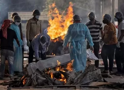 تفاصيل مروعة من الهند وكيف حولها كورونا لمقبرة كبيرة