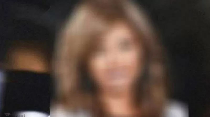 شاهد: نجمة عربية شهيرة في ورطة بعد تسريب صور فاضحة وحميمة لها في احضان هذا النجم .