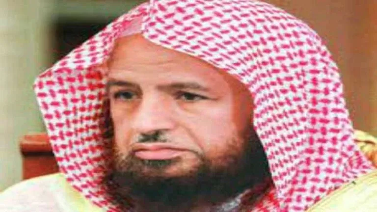 عضو هيئة كبار العلماء السعودي يوضح عن حكم نمص الحاجب إرضاءً للزوج