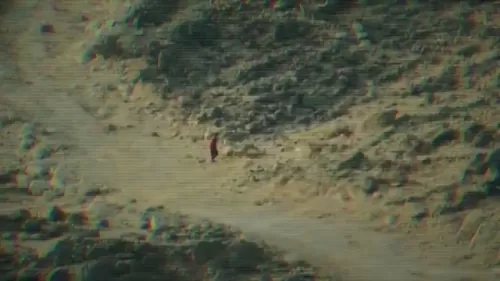 غرباء يختبؤون في جبال مكة ويرشقون الناس بالحجارة ولا يمكن الوصول إليهم .. وإعلان رسمي للسلطات السعودية