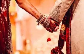 طلق زوجته بطريقة مهينة بسبب ما تفعله كل يوم في الحمام