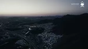 السعودية تنشر فيديو صادم عن ما يحدث في المسجد النبوي في المدينة المنورة ..