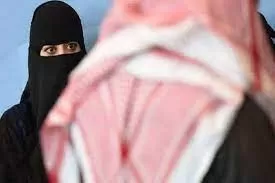 3 اسباب تجعل المرآة السعودية تعشق اصحاب هذه الجنسية وتفضل الزواج منهم .. لن تصدق ماهي؟