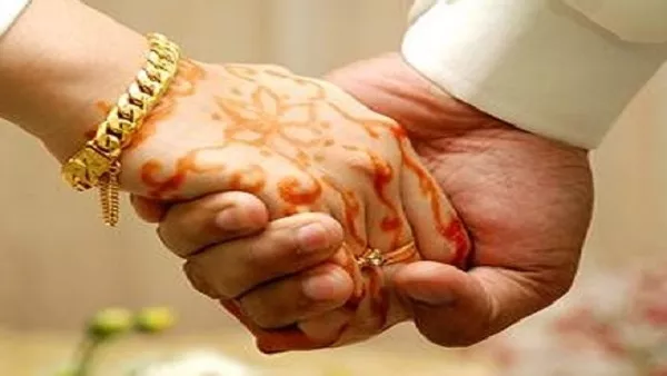 القصة الكاملة لسعودي خان زوجته مع أعز صديقاتها فانتقمت منه زوجته بالمثل وجعلته يبكي دماً على خيانته
