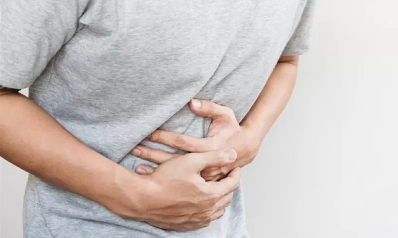 هذه العشبة رخيصة الثمن معجزة حقيقية لتنظيف وتطهير القولون والتخلص من غازات المعدة وتقضي على الإمساك خلال دقائق