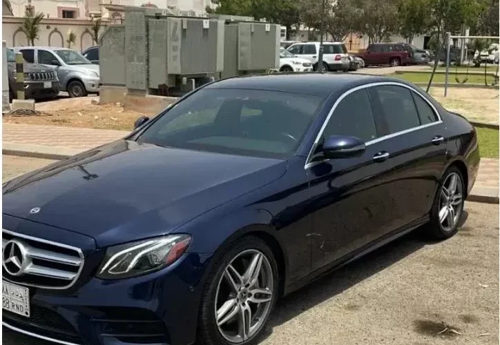 امتلك سيارة مرسيدس e300. 2017 مستعملة في السعوديـة بأرخص سعر