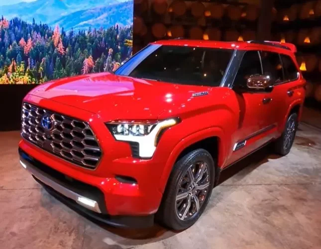 شاهد .. أول فيديو لسيارة تويوتا ” سيكويا 2023″ الجديدة .. والكشف عن مواصفاتها