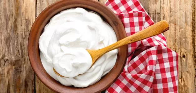 طريقة عمل الزبادي البيتي وأسرار نجاحه بطعم ملوش مثيل أحلى من الجاهز بكتير !