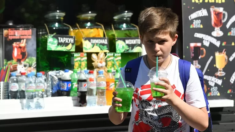 هذه المشروبات نتناولها يومياً دون ان نعرف انها السبب الرئيسي للوفاة المفاجئة في منتصف العمر