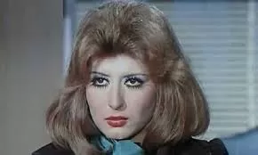 سهير رمزي تصدم الجميع بما كشفته عن هذا الفيلم الممنوع من العرض الذي ظهرت فيه عارية تماماً مقابل هذا المبلغ البسيط