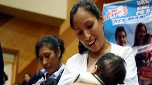 اجابة غير متوقعة لسؤال : هل يمكن للأم المصابة بكورونا ارضاع طفلها؟