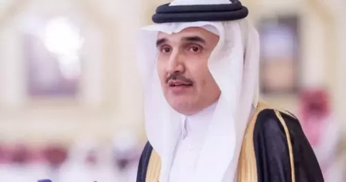 مستشار سعودي يفتح النار على اليمنيين