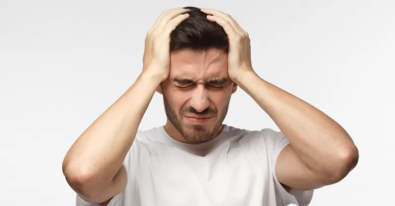 الصداع المفاجئ في هذا الجزء من الرأس عرض لمرض خطير لا تتساهل به