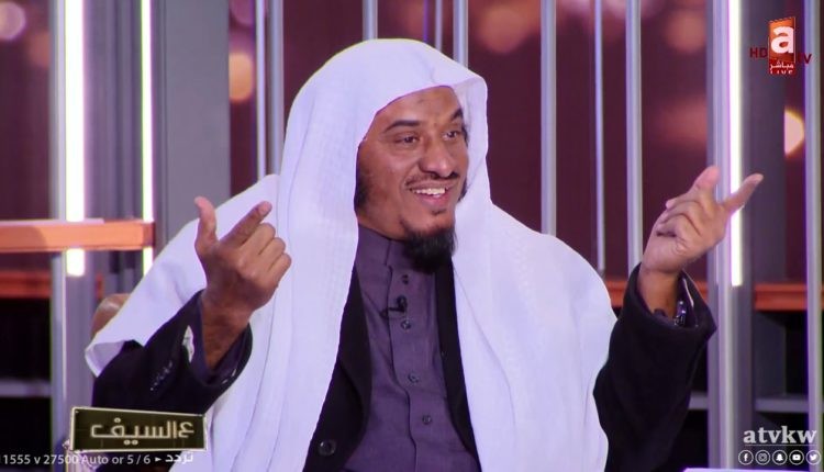 شاهد: الداعية الجبيلان يروي موقفا طريفا مع معجبة لبنانية طلبت رقمه في مطار دبي