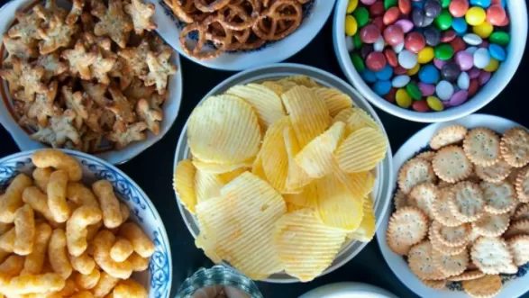 احذر من هذه الاطعمة في فصل الشتاء تشعرك بالدفئ لكنها تدمر حياتك