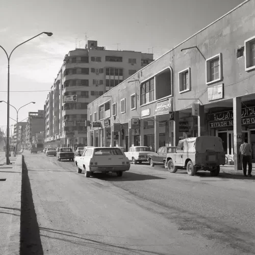 شاهد صورة من شارع البطحاء في الرياض قبل ستون عاماً كيف كان