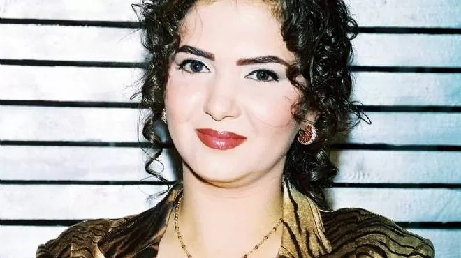 تبرأت من رشوان توفيق واتهمت خادمتها بالسرقة وفشلت في 4 زيجات .. حكاية بثينة رشوان فتاة أحلام الشباب ؟