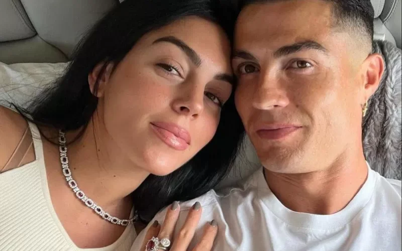 اعترافات  جريئة  جداً عن حياة جورجينا الخاصة مع رونالدو في غرفة النوم تشعل السعودية