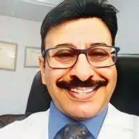 استشاري يوضح الفرق بين أنواع الصمامات التي يتم زراعتها في المملكة وتأثيرها على عضلة القلب عند المريض بعد الزراعة