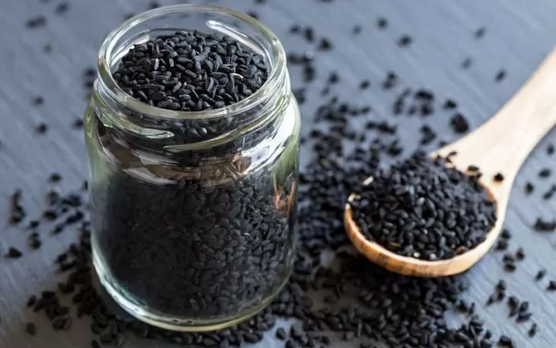 ما لم يخبرك به احد من قبل عن فوائد تناول حبة البركة على الريق كل صباح