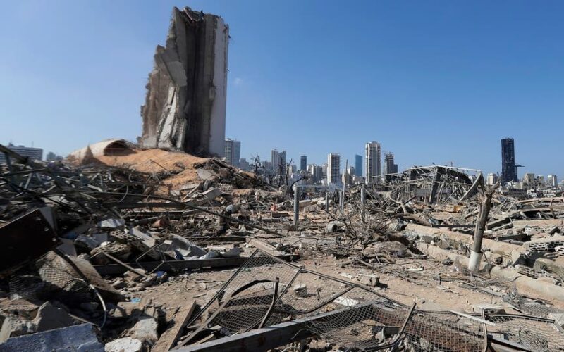 خبراء: انفجار مرفأ بيروت أحدث حفرة بعمق 43 متراً
