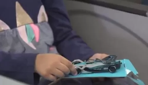 شاهد فيديو لهدية غير متوقعة من الخطوط الجوية السعودية لركاب هذه الرحلة