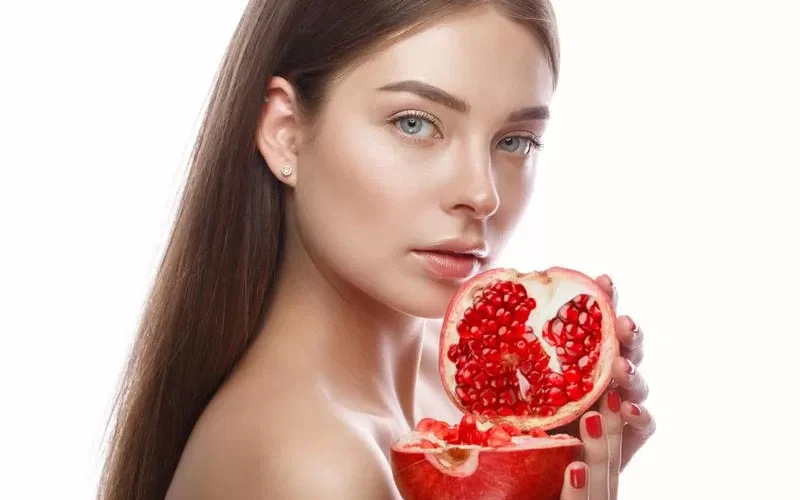 مختلفة عن كل ما سمعت عنه من قبل .. فوائد قشر الرمان خطيرة جداً وتغير حياتك خلال يومين فقط