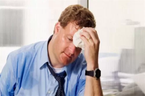 تعرف على أسباب فرط التعرق ومتى يجب عليك زيارة الطبيب