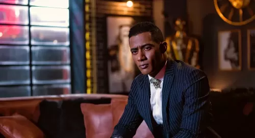 بعد فضيحة مضيفة الطائرة : شاهد محمد رمضان في فيديو فاضح