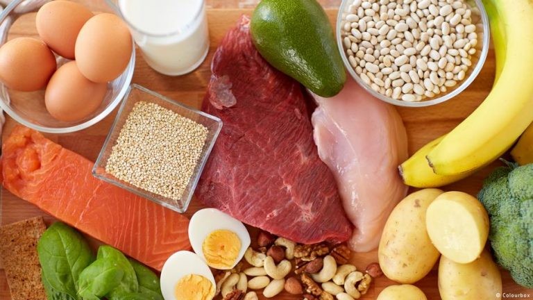أطعمة تمنع تجلط الدم وتسرع التئام الجروح.. تعرف عليها