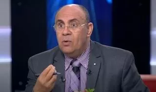 متصــلة : جوزي طلقني وظل يعاشرني عامين اعمل إيه ؟؟ رد مفاجئ وغير متوقع من مبروك عطية صدم كل المشاهدين !! (فيديو)!!