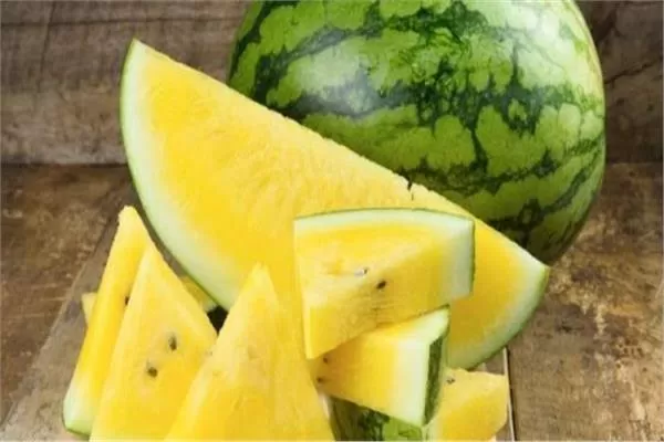 مخاطر البطيخ الأصفر يجب الابتعاد عنه