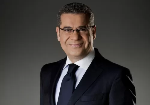 بالفيديو: مصطفى الأغا يتباهى بنشر فيديو ساخن لزوجته والجمهور في صدمة