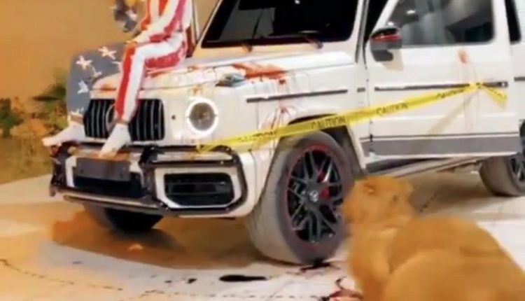 شاب يطلق النار ويستعرض مجموعة من الاسلحة النارية في الرياض وهكذا كان مصيره