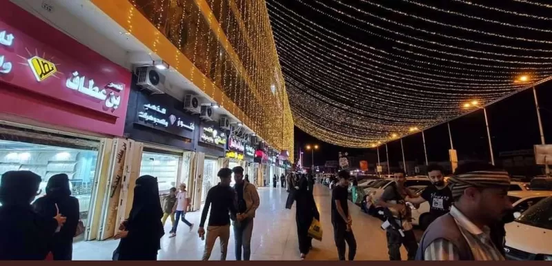 لا تحدث إلا بالسينما.. 3 بنات شابات يسرقن سيارة شاب متحرش بعد طلوعهن معه بطريقة هي الأولى في اليمن