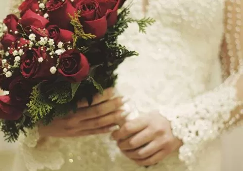 موقف مؤلم..عروس مصرية تلقى حتفها وهي تحمل فستان الزفاف