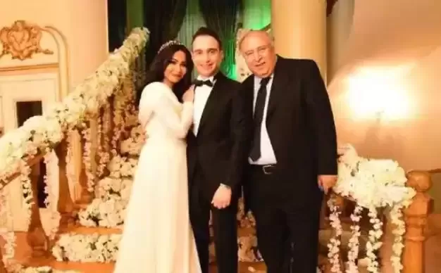 تعليق صادم من والد حسام حبيب بعد تنازل ابنه عن القضايا ضد شيرين وعودة الحياة الى طبيعتها بينهما.. هل يحرضه ضد الفنانة؟