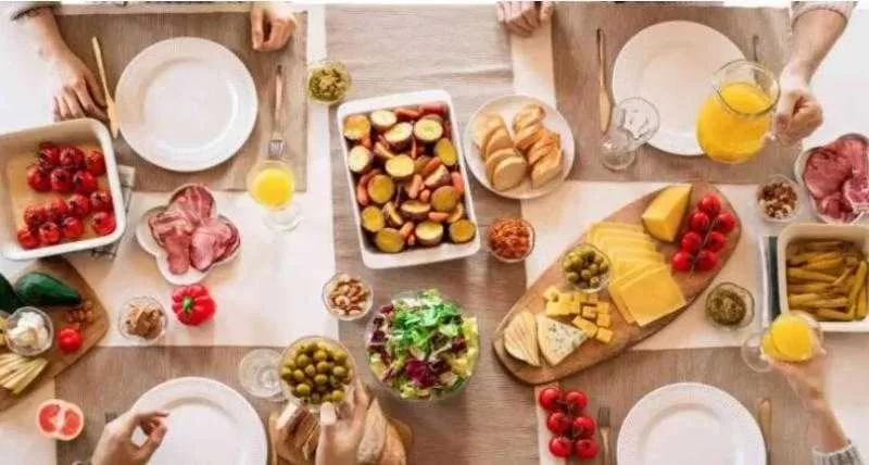 تعرف على 8 أطعمة يمكنك تناولها رغم انتهاء صلاحيتها