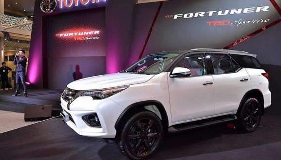 الأكثر فخامة .. شاهد كيف اصبحت العملاقه تويوتا فورتشنر toyota fortuner 2021 بعد تصميمها الجديد ومواصفات لن تتوقعها ..صور