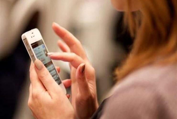 هل يمكن للأخرين التنصت على مكالماتنا بسهولة ؟ .. هكذا تعرف