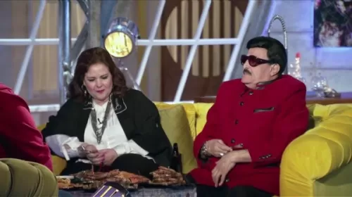 تفاصيل صادمة يكشفها مقربون من سمير غانم عن زوجته السرية وعدد ابناءه منها وهل كان يبحث عن مولود ذكر لان دلال عبد العزيز لم تنجب له سوى البنات؟